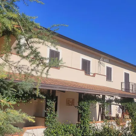 Casale Shanti Bed & Breakfast 3*