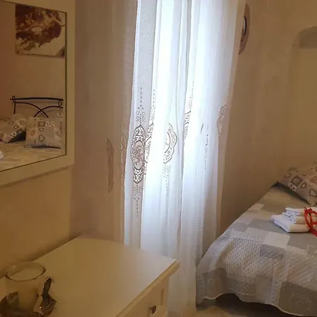 Acomodação com café da manhã  Casale Shanti 3*